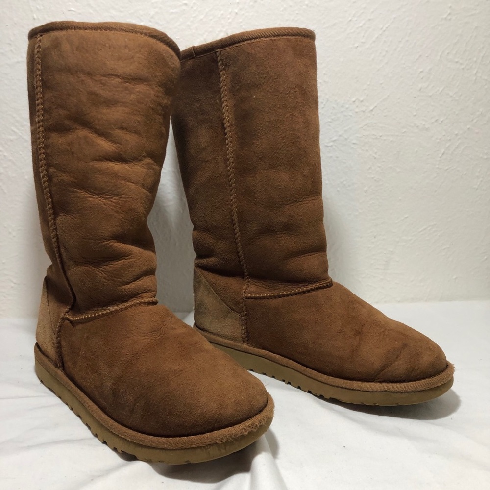 UGG winter boots women size 4
